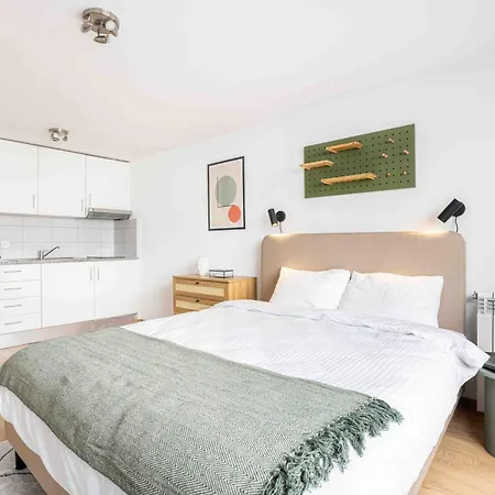 Apartment Saint Laurent 33-35 By Homenhancement *