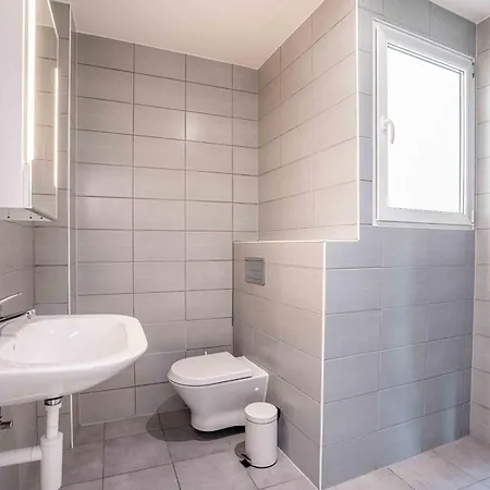 Apartman Saint Laurent 33-35 - Self Check In By Homenhancement