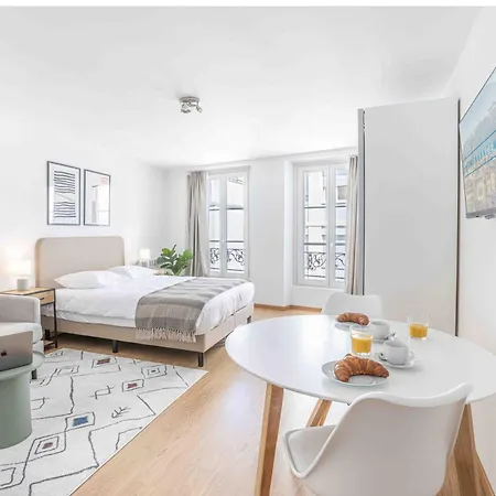 Saint Laurent 33-35 - Self Check In By Homenhancement 아파트 *