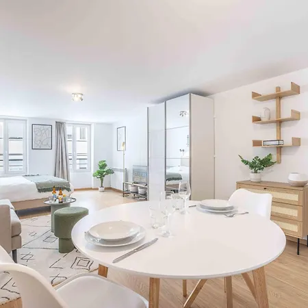 Apartman Saint Laurent 33-35 - Self Check In By Homenhancement *