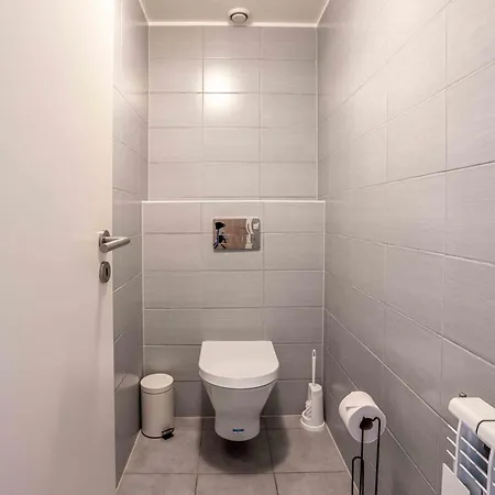 Saint Laurent 33-35 - Self Check In By Homenhancement *