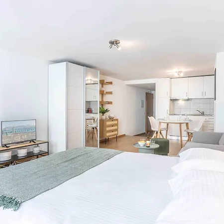 Saint Laurent 33-35 - Self Check In By Homenhancement Apartman