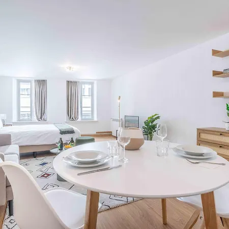 Apartman Saint Laurent 33-35 - Self Check In By Homenhancement