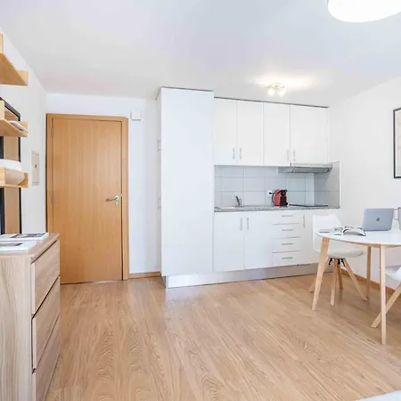 Saint Laurent 33-35 - Self Check In By Homenhancement 로잔