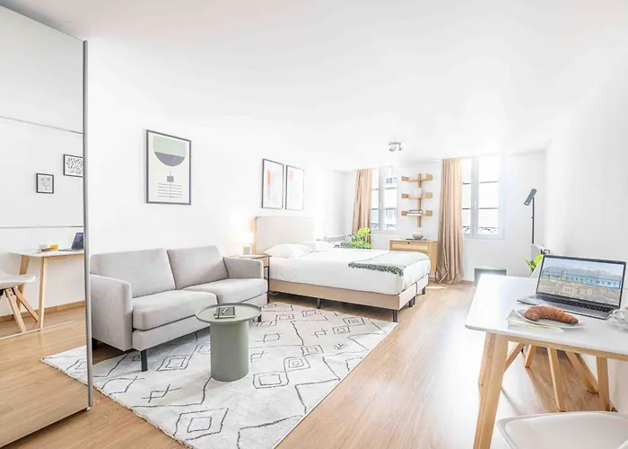 Saint Laurent 33-35 - Self Check In By Homenhancement