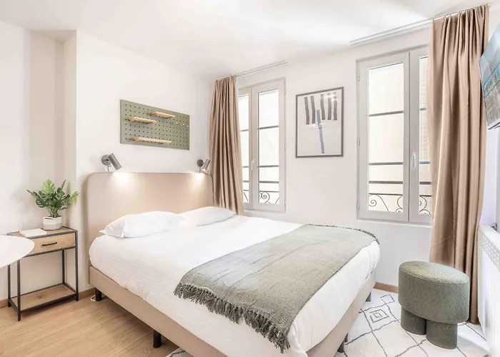 Saint Laurent 33-35 - Self Check In By Homenhancement