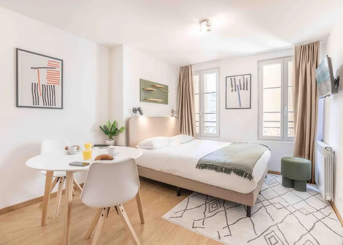 Apartament Saint Laurent 33-35 - Self Check In By Homenhancement *