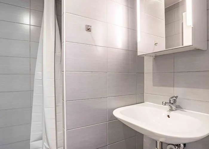 Saint Laurent 33-35 - Self Check In By Homenhancement *