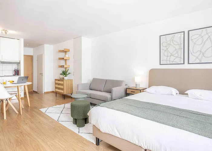 Apartament Saint Laurent 33-35 - Self Check In By Homenhancement *