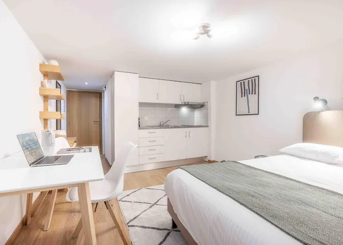 Saint Laurent 33-35 - Self Check In By Homenhancement Lausana