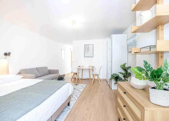 Saint Laurent 33-35 - Self Check In By Homenhancement Lozanna