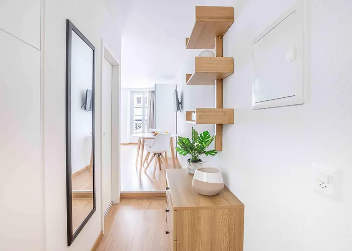 Saint Laurent 33-35 - Self Check In By Homenhancement