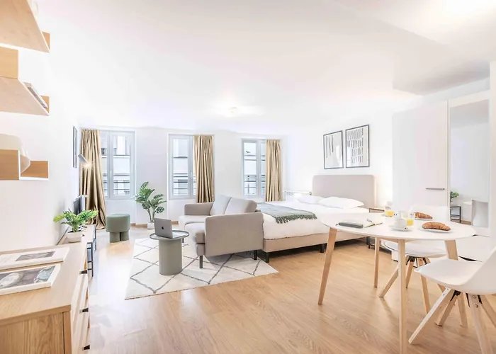 Saint Laurent 33-35 - Self Check In By Homenhancement Apartament