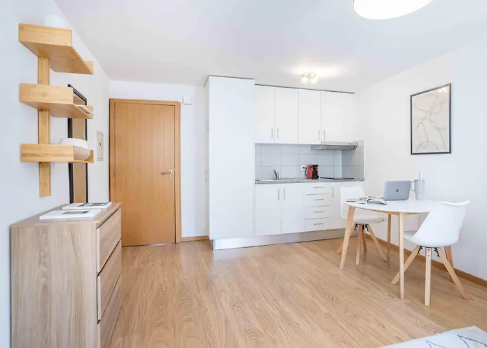 Saint Laurent 33-35 - Self Check In By Homenhancement Lausana