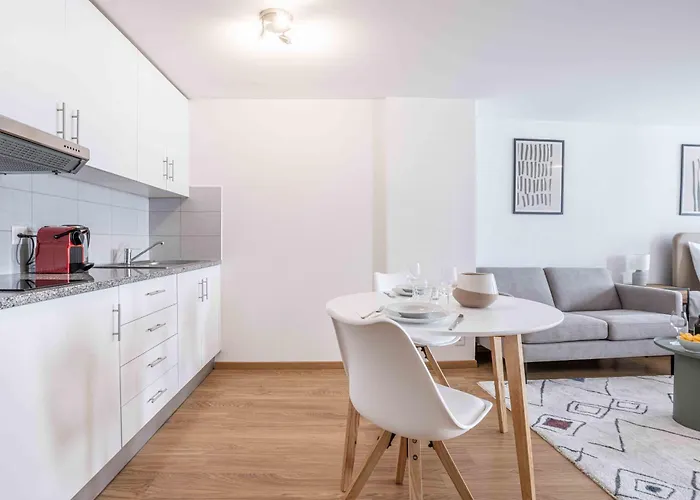 Saint Laurent 33-35 - Self Check In By Homenhancement * Lozanna