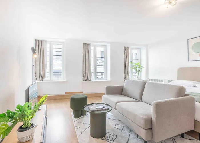 Apartament Saint Laurent 33-35 - Self Check In By Homenhancement *