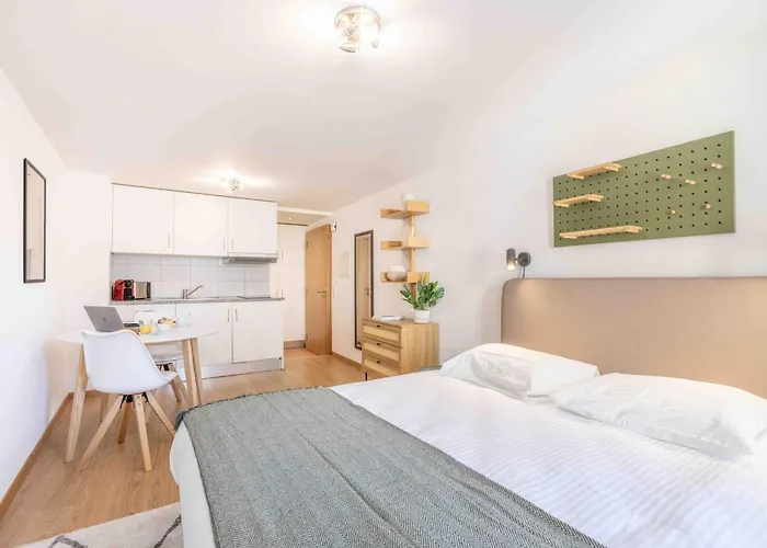 Saint Laurent 33-35 - Self Check In By Homenhancement